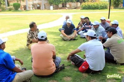 Team Debriefing 